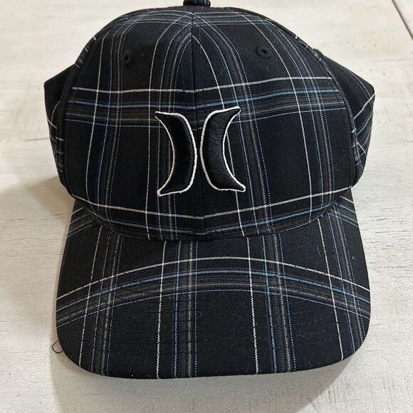 Hurley Black Plaid Hat - Picture 1 of 3